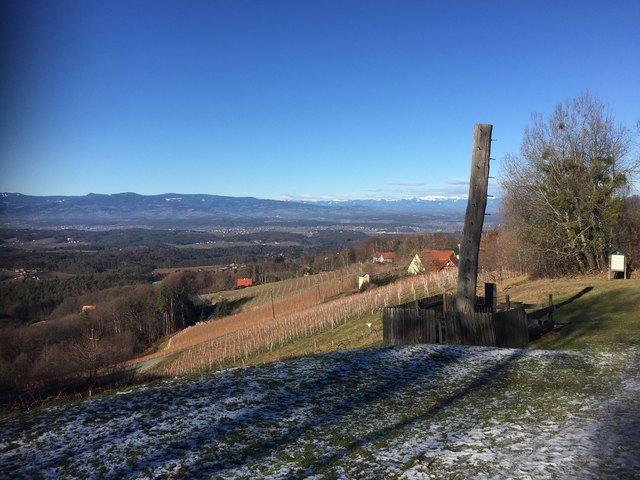 Nach dem starken Sturm wurde der weltgrößte Klapotetz am Demmerkogel zerstört. Bald kommt aber ein neuer.