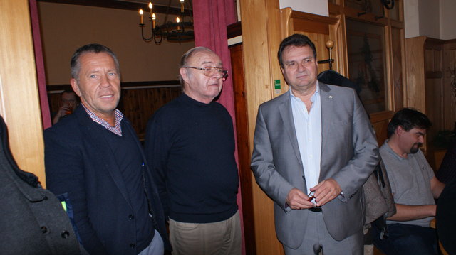 Michael Seda, Otto Ehrenberger und Bgm. Karl Schlögl bei der Eröffnung des Preisschnapsens.