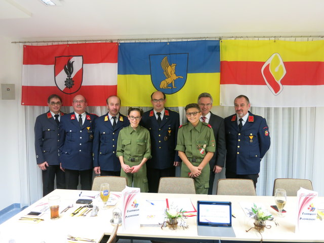 Übernommen: Geehrt: Ingo Hudelist, Volker Wurzer, Heinz Lackner, Johanna Hasler, Gottfried Duller, Dominik Oberraufner, Andreas Scherwitzl und Roland Eckart | Foto: FF Pischeldorf