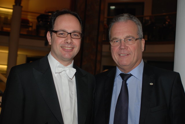 Flötist Martin Rotter und Vizebürgermeister Christian Matzka.