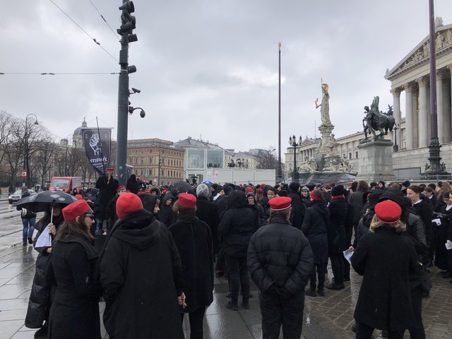 Die Burschenschaft Hysteria lud zum gemeinsamen Marsch gegen das Patriarchat.