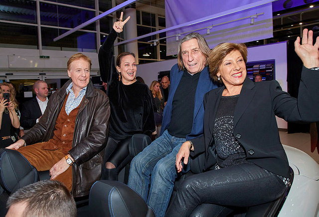 Albert Fortell, Sonja Kirchberger, Norbert Blecha, Olivia Silhavy: Lieber aufgefädelt im Auto als einfädeln bei Rennen. | Foto: Starpix/ Alexander Tuma