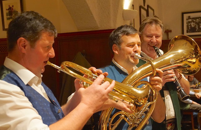 Die drei Initiatoren des Halbwalzerspielens: Rupert Brandstätter, Walter Bankhammer und Martin Gruber (von links nach rechts). | Foto: Hans Steiner