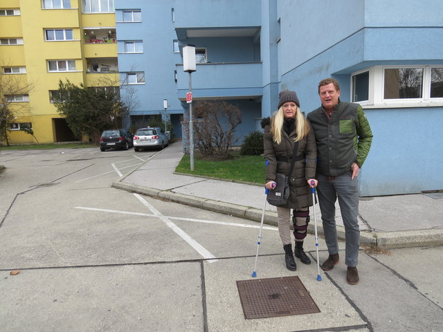 Sabine Kienach und Peter Streichsbier stellten das Auto auf diese Abstellfläche und erhielten eine Besitzstörungsklage.