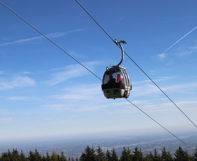 Auffi aufn Schöckl: Der Berg ist bei den Grazern – ob zu Fuß oder mit der Gondel erobert – ein beliebtes Ausflugsziel. | Foto: Holding Graz