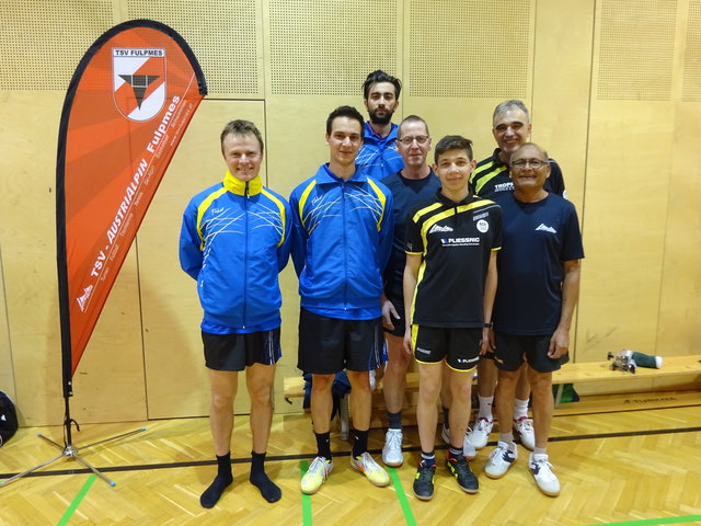 Zeidler Bernd,Taibon Mario,Alper Bünjamin(SU Inzing)Karl,Christoph,Dr Jonel und Albert(TSV AustriAlpin Fulpmes | Foto: Hans Tembler