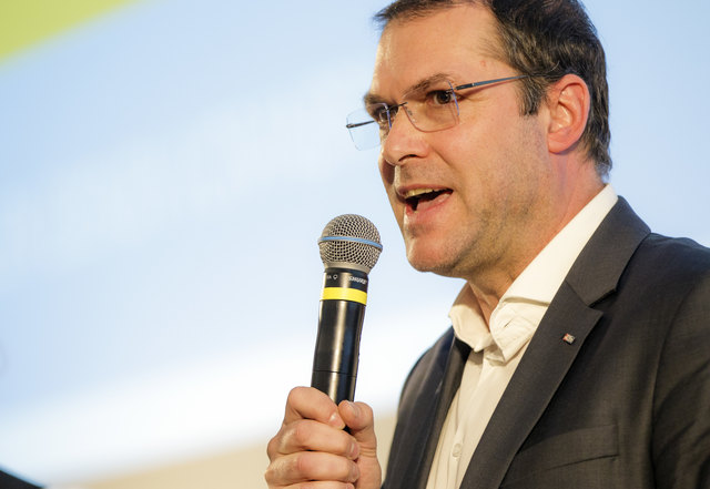 (c) 2018 - Politik, Landtagswahl 2018, VP, Zukunftsgesprch Klagenfurt. - Bild zeigt: Kandidaten und Besucher