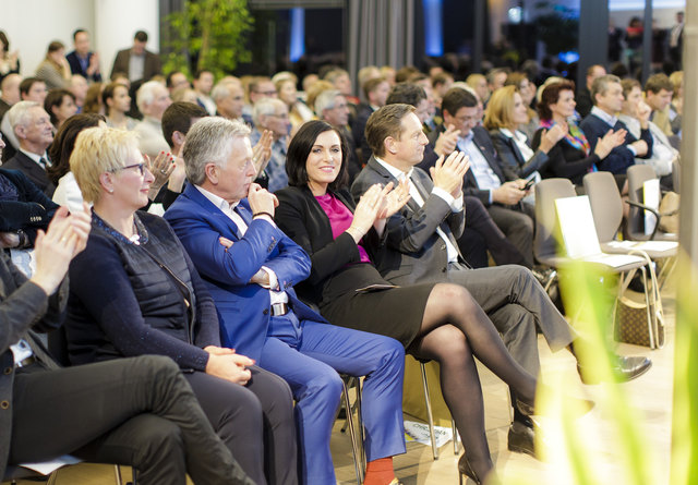 (c) 2018 - Politik, Landtagswahl 2018, ÖVP, Zukunftsgespräch Klagenfurt. - Bild zeigt: Kandidaten und Besucher