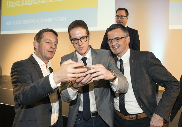 (c) 2018 - Politik, Landtagswahl 2018, VP, Zukunftsgesprch Klagenfurt. - Bild zeigt: Kandidaten und Besucher