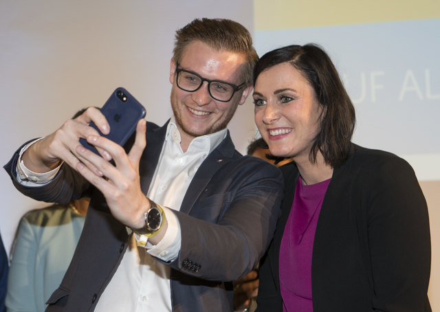 (c) 2018 - Politik, Landtagswahl 2018, ÖVP, Zukunftsgespräch Klagenfurt. - Bild zeigt: Kandidaten und Besucher