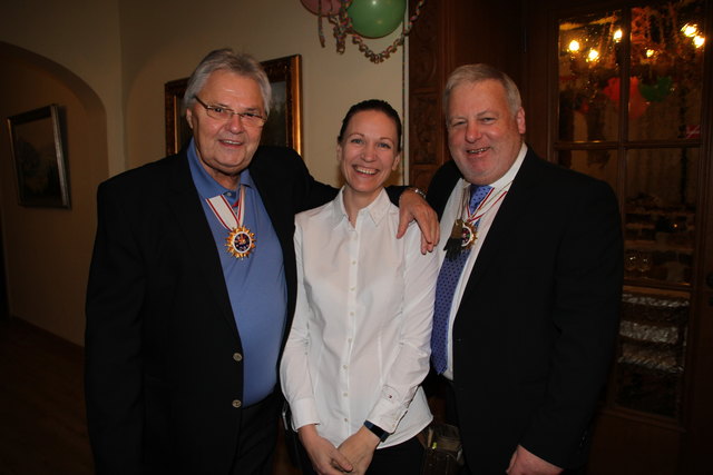 Gerhard Diwoky und Hannes Winkler mit Wirtin Maria Kendler.