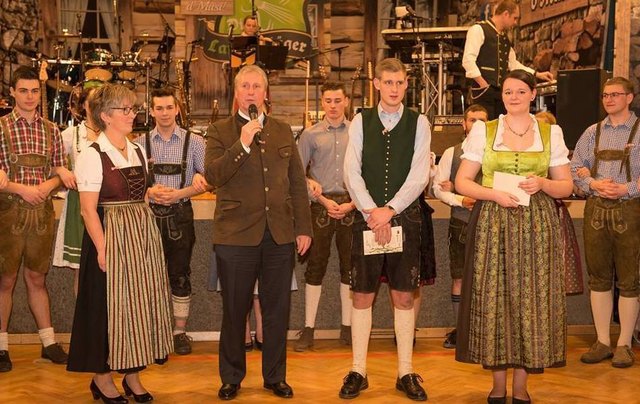 LABg. Gerhard Schödinger eröffnete den Ball der Landjugend. | Foto: Tobias Müller