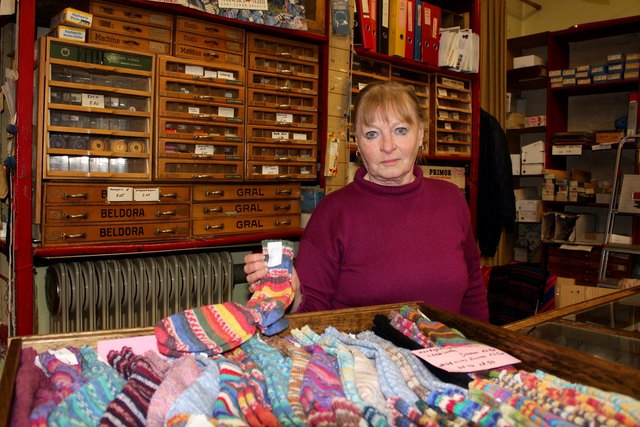 Bei Eveline Kaiser gibt´s auch die schönsten Socken von Wien - natürlich selbst gestrickt und in den buntesten Farben