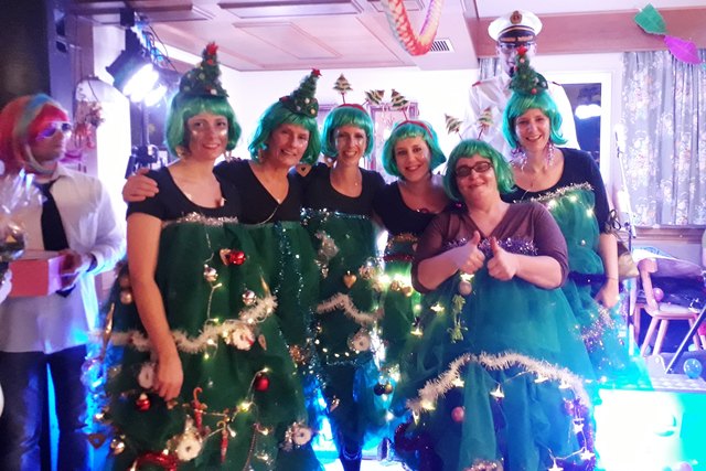 Platz 1 bei der Maskenprämierung: Die Gruppe "Lichtenauer Christbaumkultur". Foto: FF Jeitendorf.