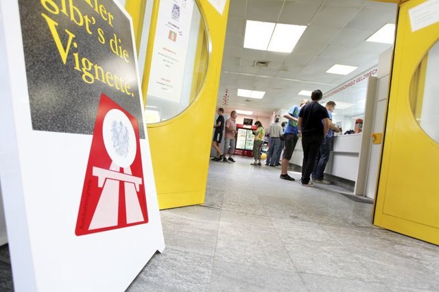 Spätestens am 31. Jänner sollte man die Autobahnvignette 2018 kaufen. | Foto: Asfinag/fotowerk aichner og