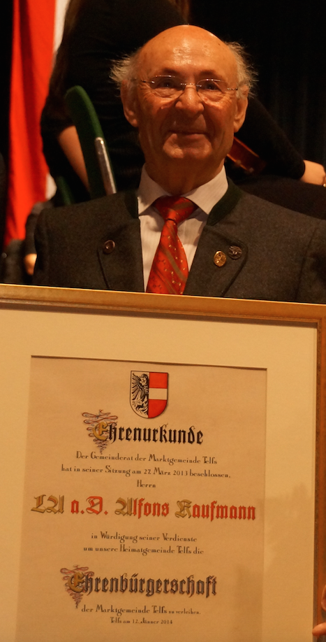 Alfons Kaufmann bei der Verleihung der Ehrenbürgerschaft der Marktgemeinde Telfs 2014.