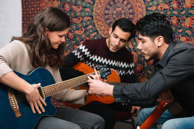 Das "Open Piano for Refugees" darf jeder bespielen. Im Juni tourt der Verein durch die Stadt. | Foto: Open Piano for Refugees