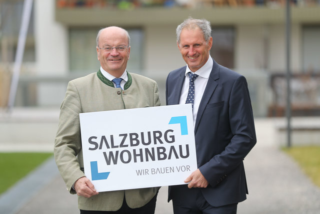 Die beiden Geschäftsführer der Salzburg Wohnbau, SWB, Christian Struber (links) und Roland Wernik. | Foto: Neumayr