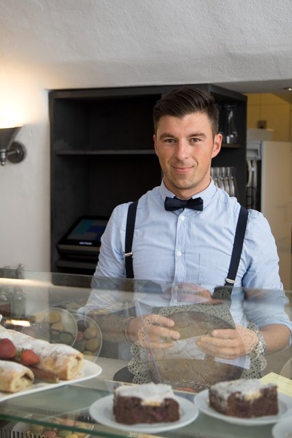 Christopher Solleder vom Café Salitri ist bei der Initiative „Film und Frühstück“ dabei. | Foto: TVB Hallein/Bad Dürrnberg