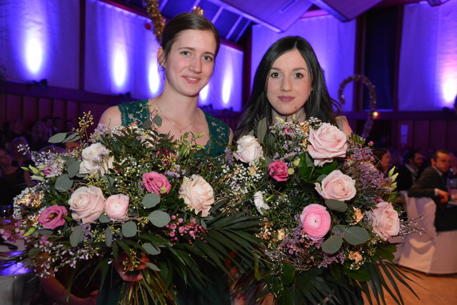 Zeichneten für die spektakuläre Polonaise verantwortlich: Carina Pirkheim und Clara Weber.
