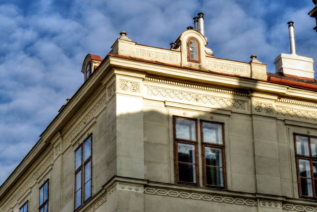 Es sind die Details an manchen Häusern, die faszinieren, zB hier an dem 1885 von Anton Ölzelt errichteten Miethaus Am Heumarkt