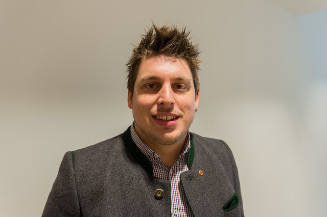 Vize-Bgm. Georgios Chrysochoidis hat das Amt von Thomas Mössmer vorübergehend übernommen. Er überlegt noch, ob er für dieses Amt am 8. April kandidieren wird. | Foto: Holzknecht