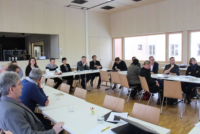 Der Beirat der BioRegion mit Vertretern aus Politik und Wirtschaft tagte in der BioSchule Schlägl.