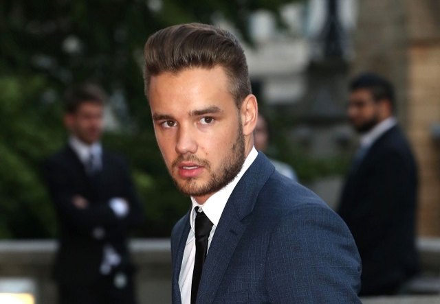 Liam Payne küsst eine andere Frau! | Foto: &copy FAM013/FAMOUS