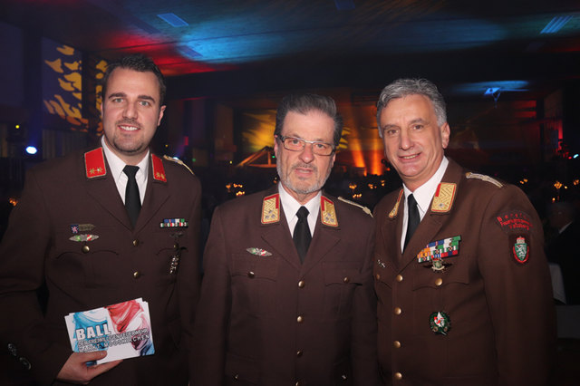 Engelbert Huber mit Philipp Müller und Josef Pirstinger | Foto: Cescutti