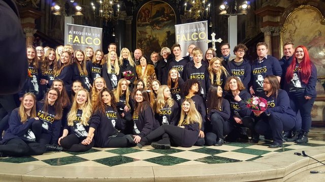 Die 33 Schüler des Borg Gastein im Stephansdom.