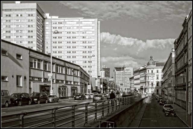 ...gleich hinter dem Wiener Eislaufverein.