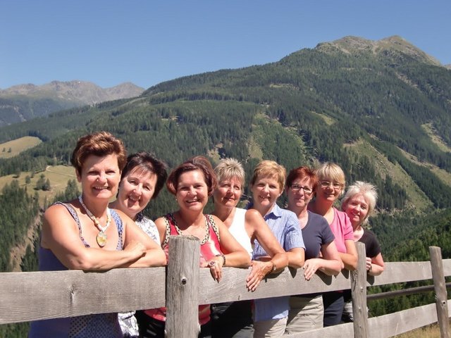 Das Team von FamiliJa organisiert immer wieder interessante Vorträge und Kurse | Foto: KK/www.familija.at