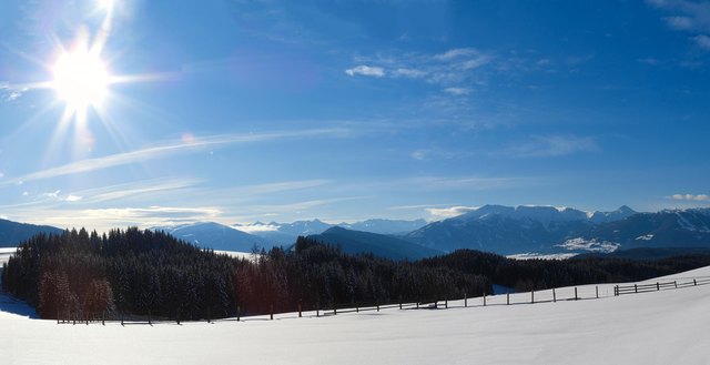 Ein schöner Tag kann Schönes bewirken. Hier der Blick in den Westen des Lungaues.