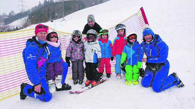 14 Kinder aller Altersstufen und acht Erwachsene verbrachten, betreut durch Skilehrer der Naturfreunde St. Michael, eine tollen Skitag auf der Rieser Alm. | Foto: KK