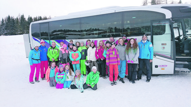 14 Kinder aller Altersstufen und acht Erwachsene verbrachten, betreut durch Skilehrer der Naturfreunde St. Michael, eine tollen Skitag auf der Rieser Alm.