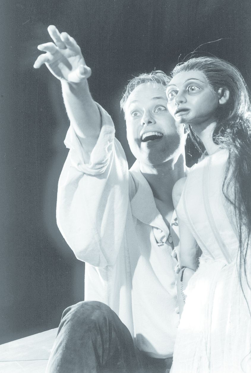 Hamlet als Figurentheater – Marc Schnittger ist auf der Bühne einzigartig.