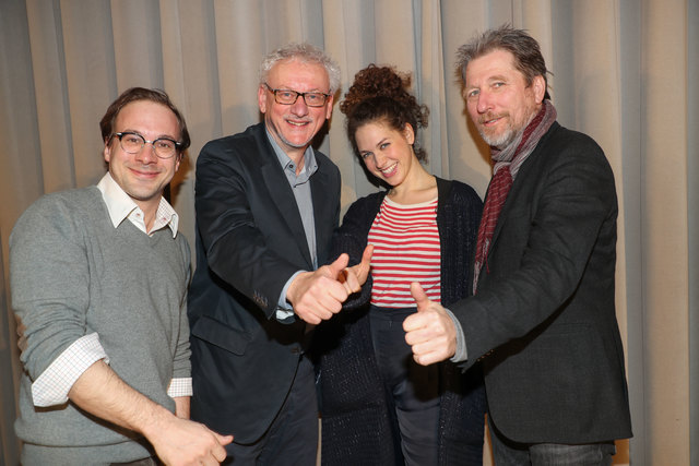 v.l Florian Teichtmeister, Erhard Riedlsperger, Fanny Krausz und Michael Fitz | Foto: Neumayr