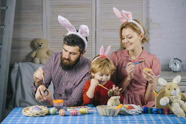 Ein enstpanntes Ostern in der Familie kann schön sein. | Foto: tverdohlib / Fotolia