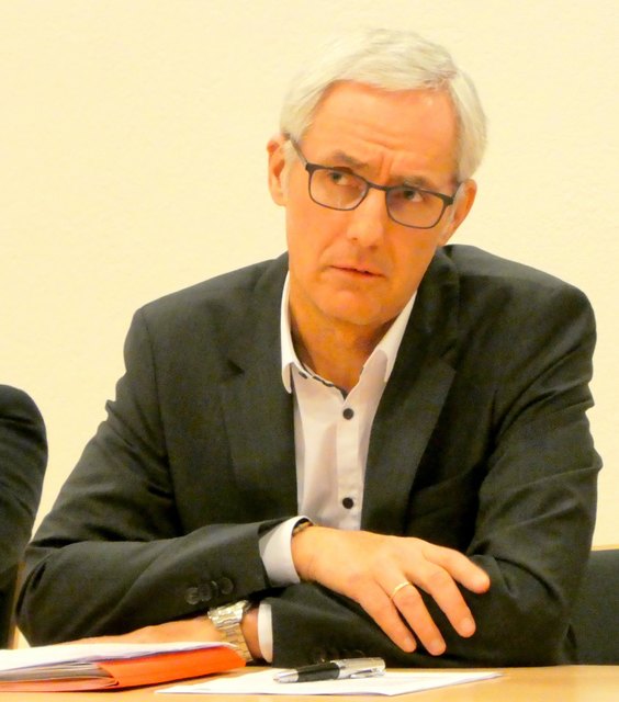 "Einen Lift zu bauen ist der erste Schritt, aber noch lange nicht alles, denn er sollte wenigstens seine eigenen laufenden Kosten decken", mahnte GR Manfred Lechner. | Foto: Florian Haun