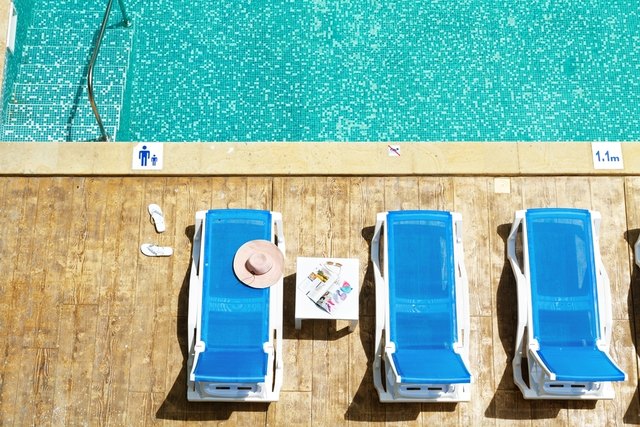 Kein Wettlauf mehr um die Wunsch-Sonnenliege am Hotelpool: Thomas Cook startet ein Pilotprojekt zur Vorabreservierung von Sonnenliegen. | Foto: Thomas Cook