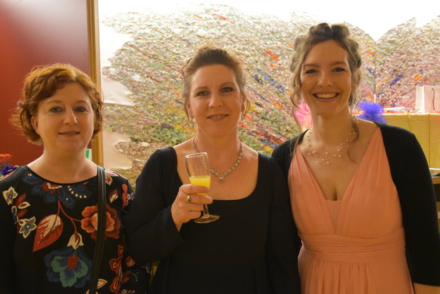 Waltraud Reitmeir, Barbara Müller (Konzertmeisterin) und Maria Felipe-Armas.