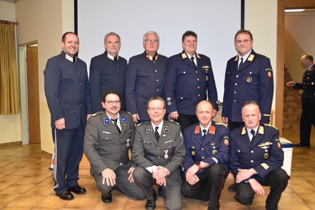 Zur Jahreshauptversammlung  der FF im Rüsthaus Feldkirchen konnten Vertreter der Blaulicht-Organisationen begrüßt werden | Foto: Friessnegg