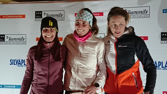 Verena Krenslehner (li.) konnte bei beiden Skitourenrennen den zweiten Platz erzielen.