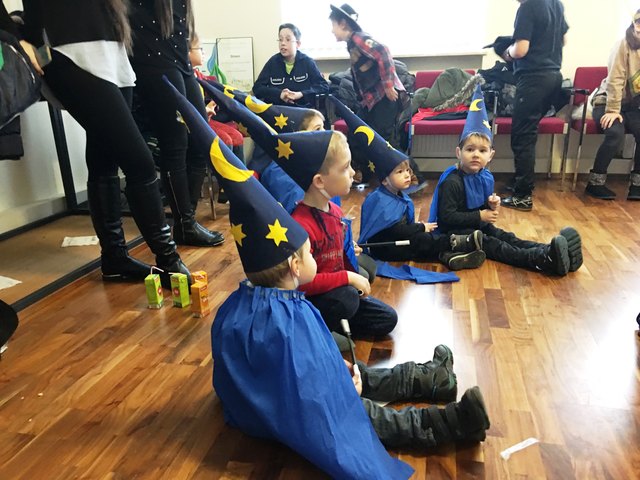 Im Gemeindeamt waren "zauberhaft" kostümierte Kinder auf Faschingsbesuch. | Foto: Gemeinde Strem