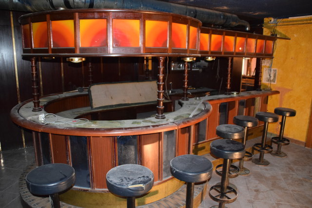 Diese legendäre Bar im hinteren Bereich wird nach den Umbauarbeiten in neuem Glanz erstrahlen. | Foto: Zeiler