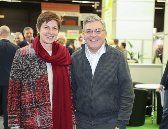 Rössler und Schwaiger auf der Messe "Bauen und Wohnen". | Foto: Franz Neumayr
