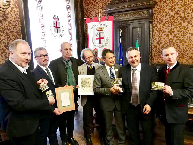 Von Links: Peter Assmann, Bgm. Mattia Palazzi, LKdt. Fritz Tiefenthaler, Siegfried de Rachewiltz, Paolo Predella, Martin Reiter und Christoph von Ach.