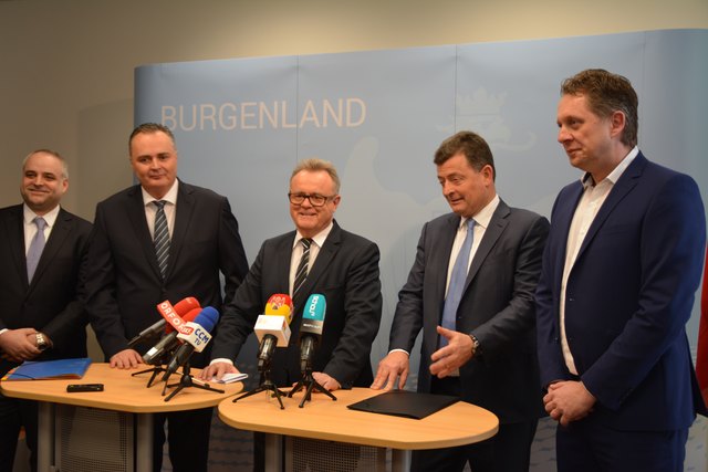 Freude bei allen beteiligten Herrschaften: nach jahrelangem Streit haben das Land Burgenland und die Stiftung Esterhazy reinen Tisch gemacht.