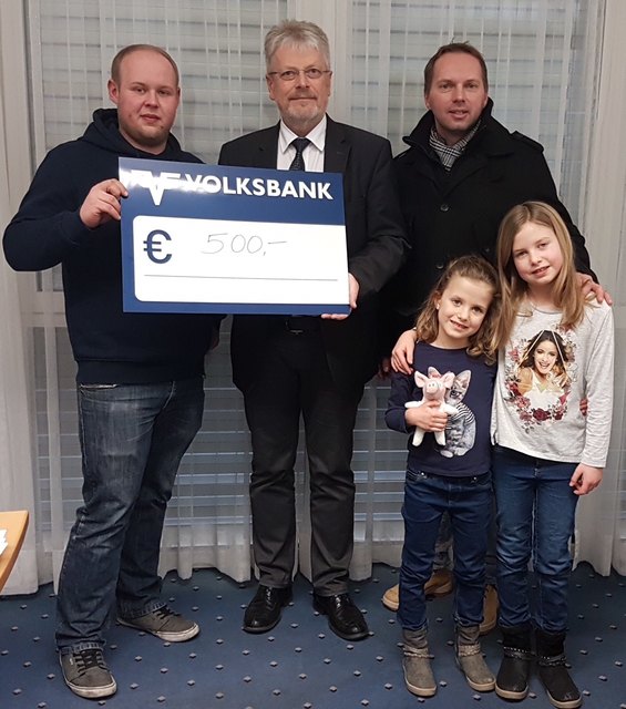 Von links: Patrick Haiböck, Gerald Ortner und Michael Spörker (mit Töchtern). | Foto: FPÖ