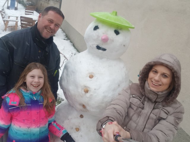 Unser  neues Familien Mitglied unser 2m großer Schneemann 